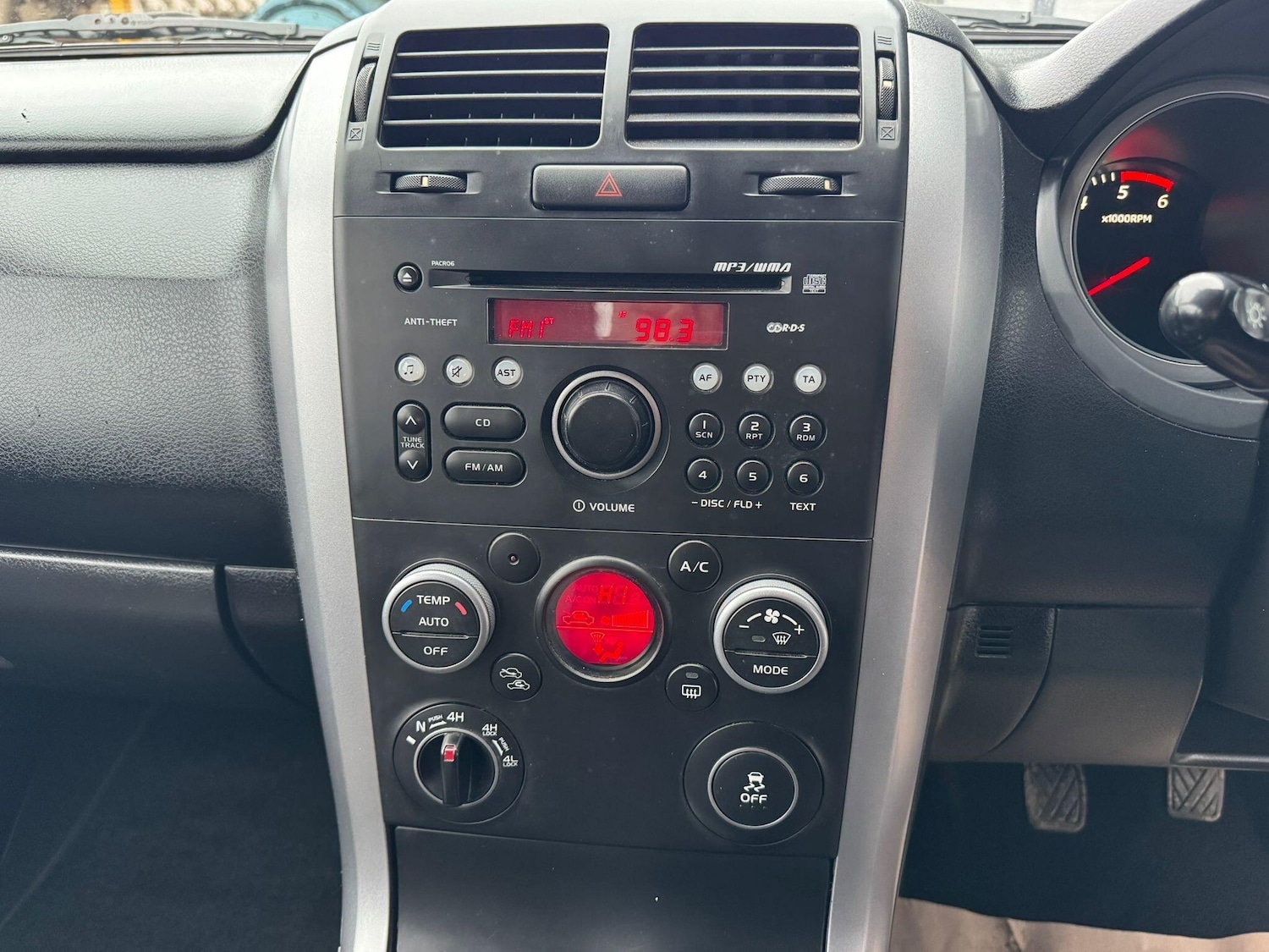 Used Suzuki Grand Vitara 2011 for sale - 77376124: Photo 24