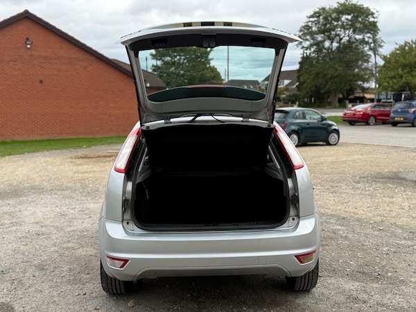 Used Ford Focus 2009 for sale - 76199943: Photo 13
