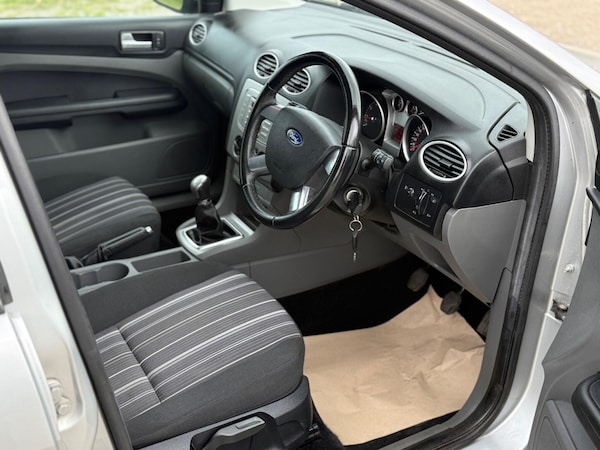 Used Ford Focus 2009 for sale - 76199943: Photo 14