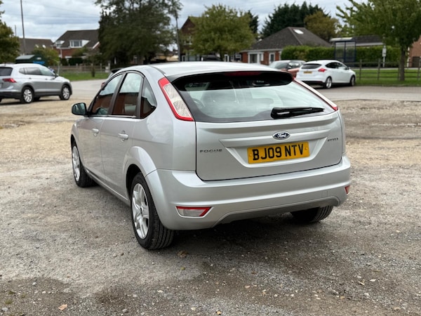 Used Ford Focus 2009 for sale - 76199943: Photo 3