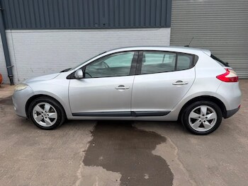 Used Renault Megane 2010 for sale - 79565721: Photo