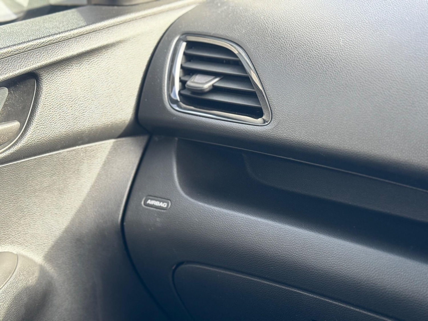 Used Vauxhall Viva 2016 for sale - 77737632: Photo 17