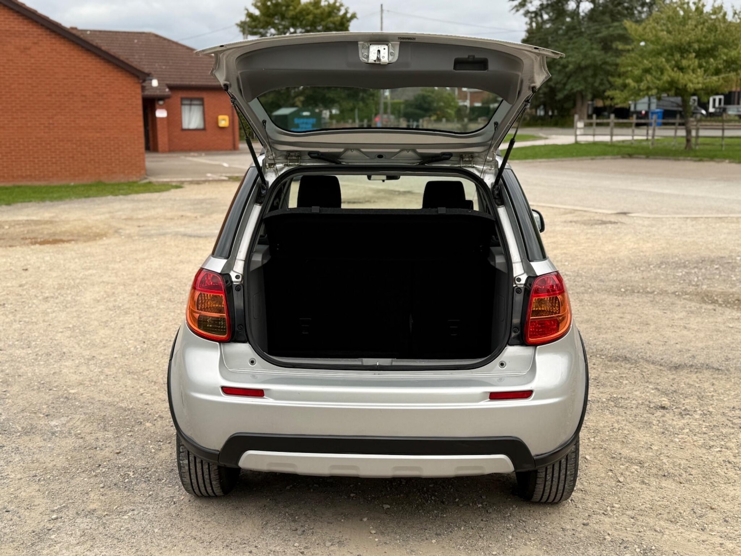 Used Suzuki SX4 2014 for sale - 76084335: Photo 11