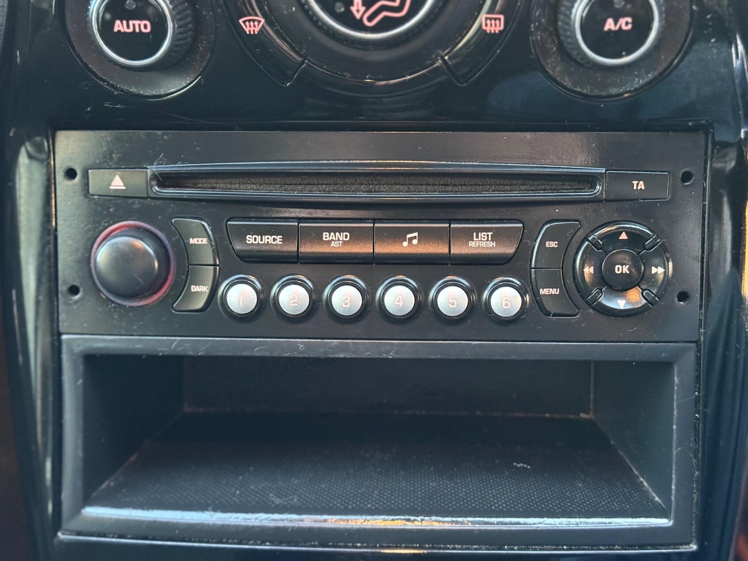 Used Citroen C3 Picasso 2012 for sale - 76801475: Photo 26