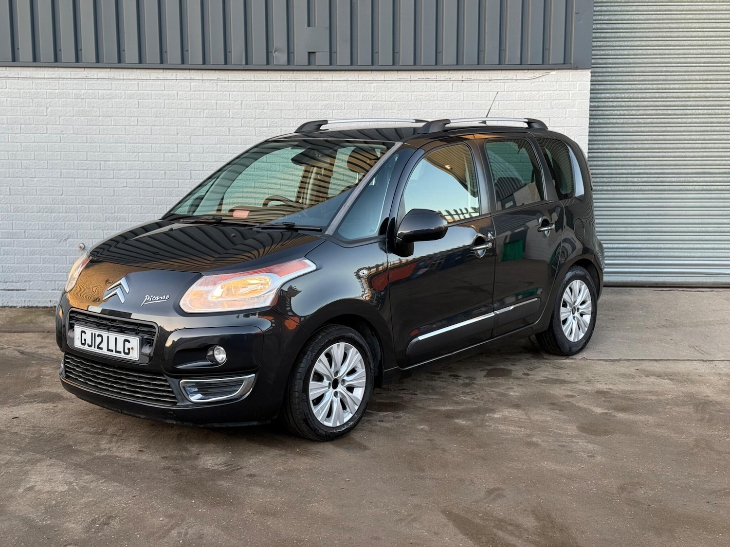 Used Citroen C3 Picasso 2012 for sale - 76801475: Photo 3