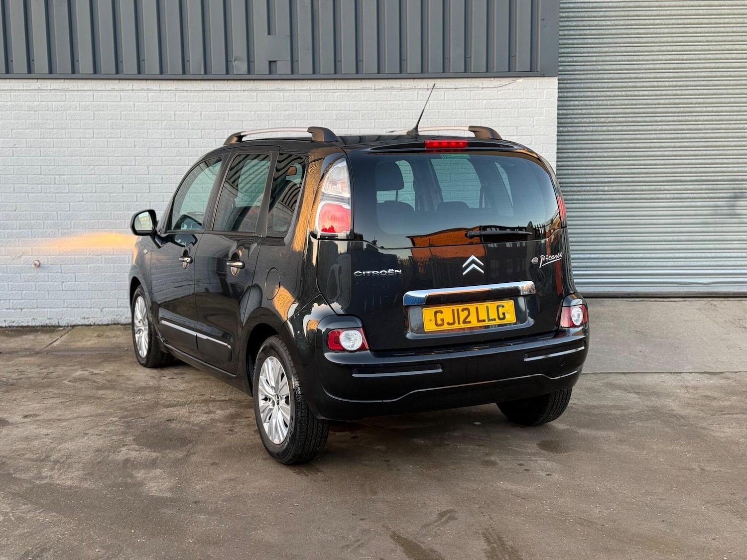 Used Citroen C3 Picasso 2012 for sale - 76801475: Photo 4