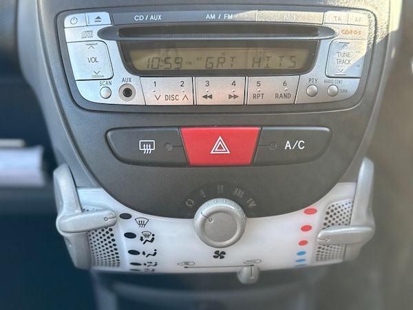 Used Toyota AYGO 2009 for sale - 76295787: Photo 13