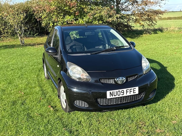 Used Toyota AYGO 2009 for sale - 76295787: Photo 1