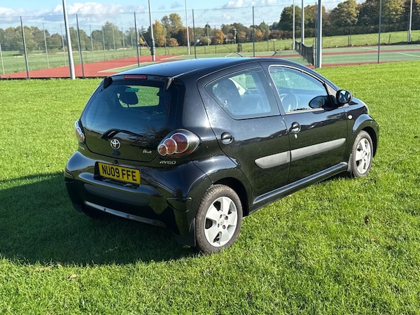 Used Toyota AYGO 2009 for sale - 76295787: Photo 2