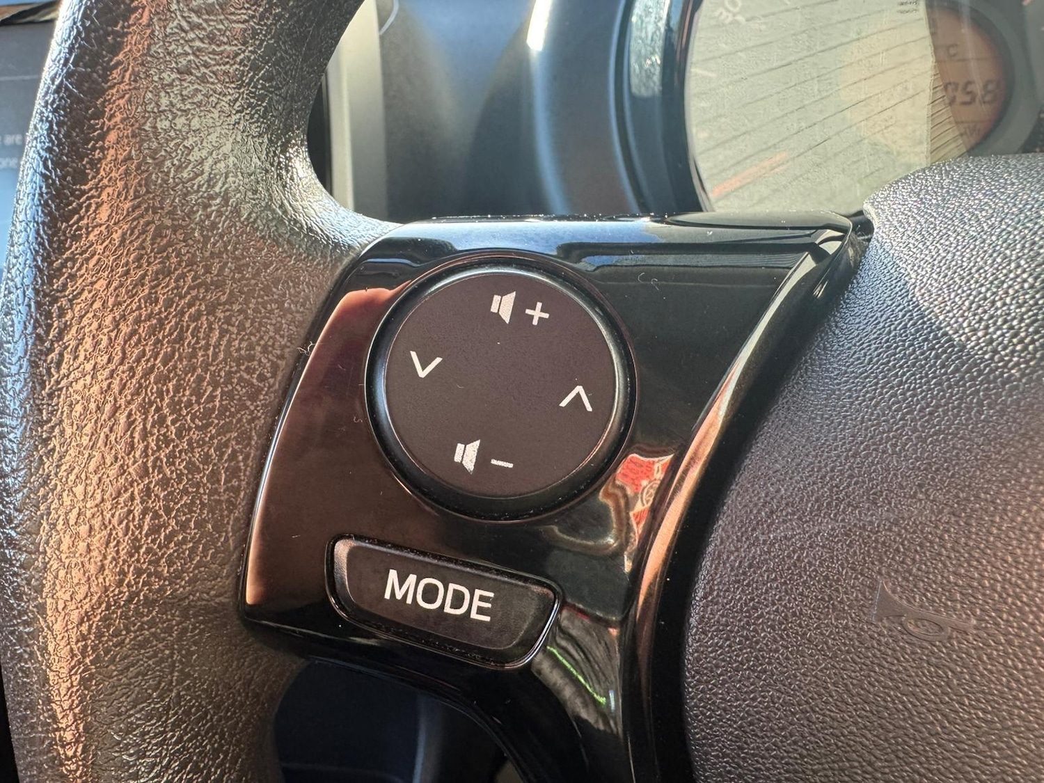 Used Peugeot 108 2016 for sale - 77359232: Photo 18