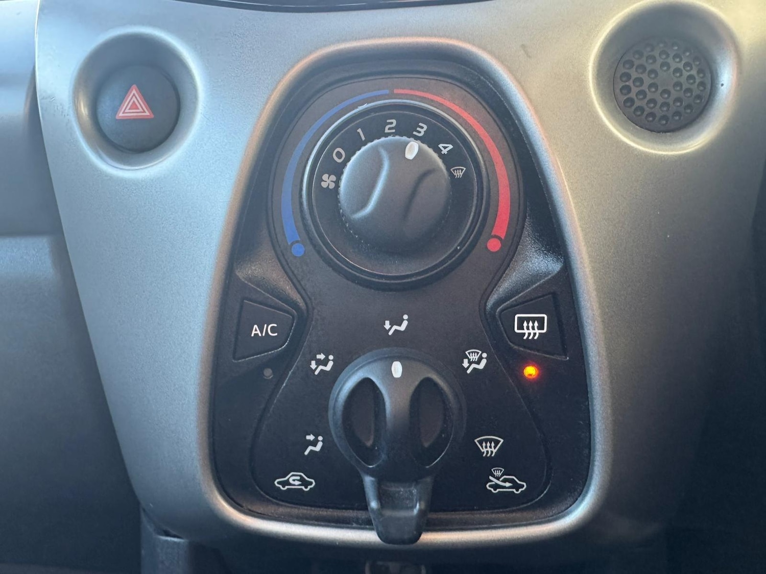 Used Peugeot 108 2016 for sale - 77359232: Photo 23