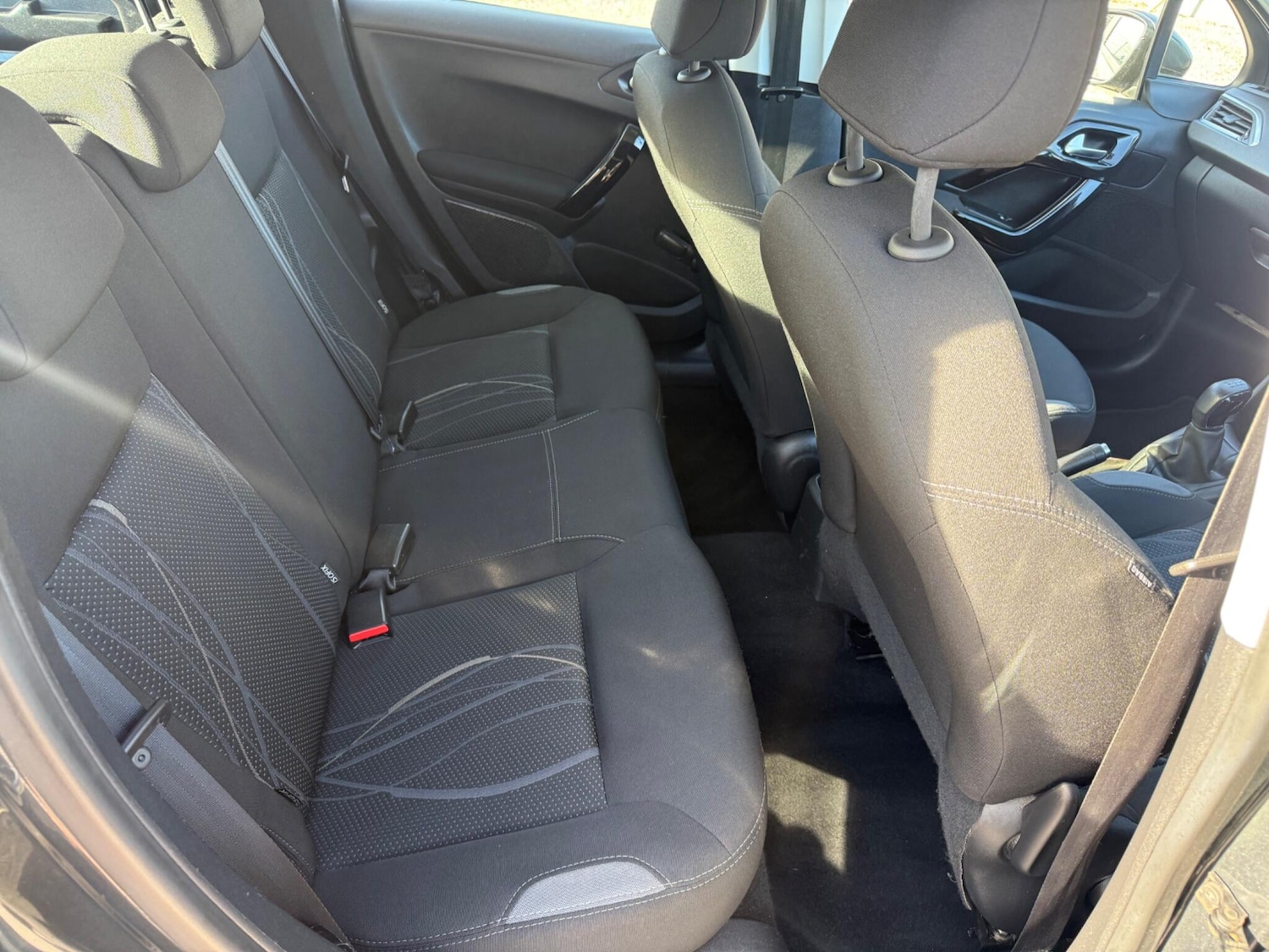 Used Peugeot 208 2015 for sale - 76370737: Photo 10