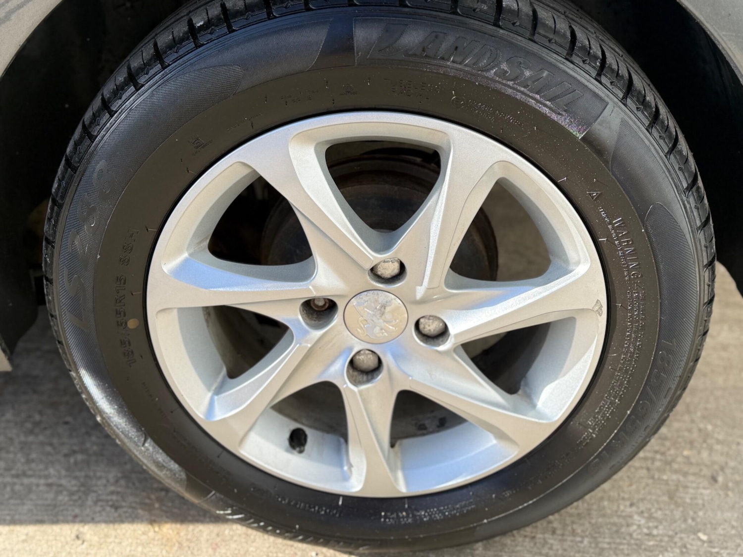Used Peugeot 208 2015 for sale - 76370737: Photo 24