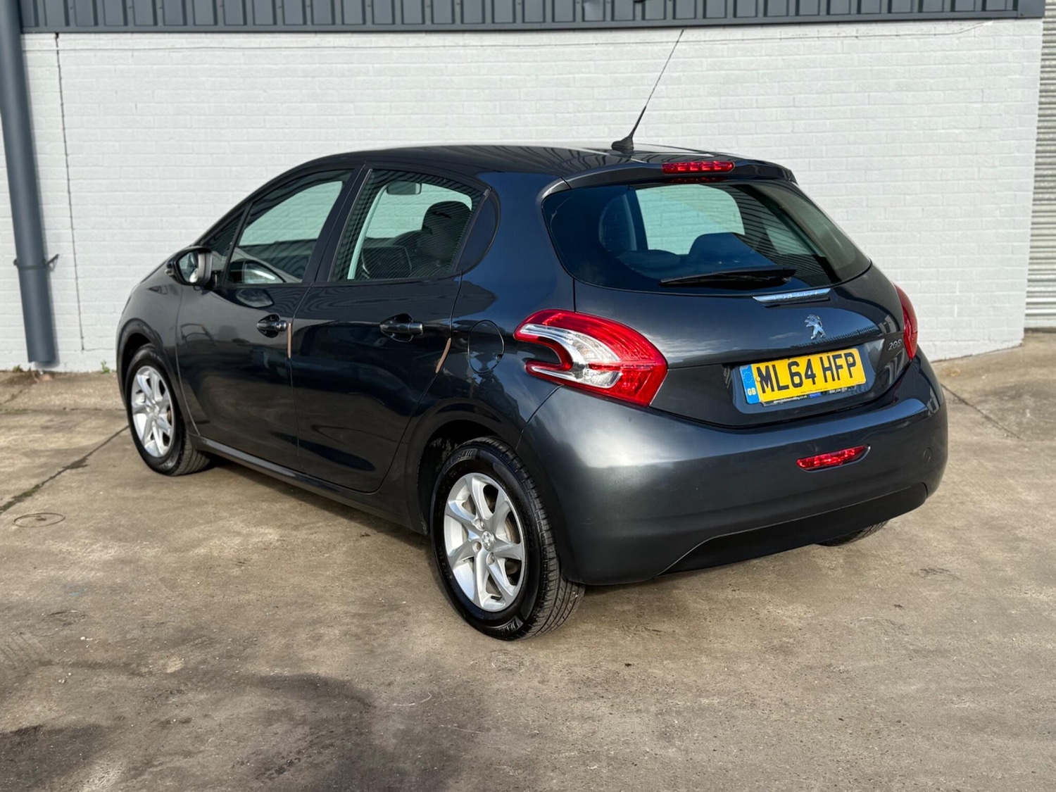 Used Peugeot 208 2015 for sale - 76370737: Photo 3