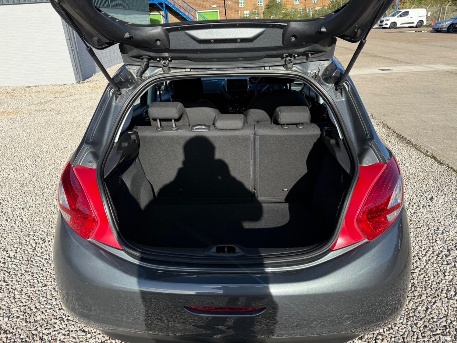 Used Peugeot 208 2015 for sale - 76370737: Photo 34