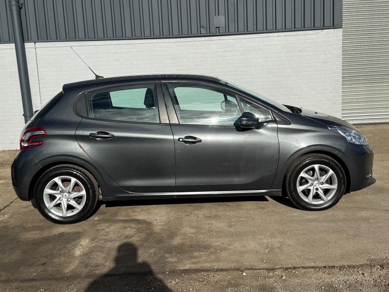 Used Peugeot 208 2015 for sale - 76370737: Photo 6