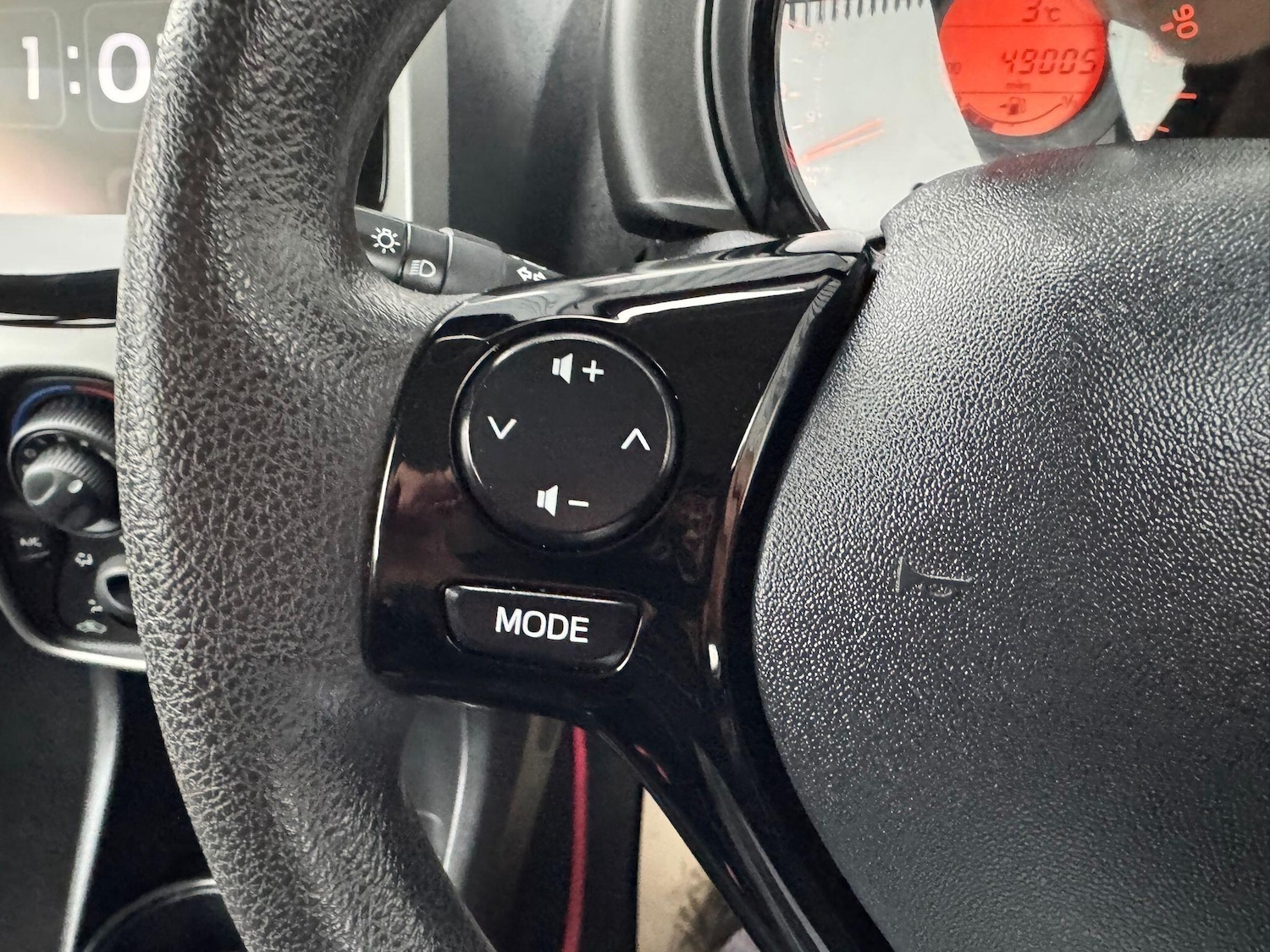 Used Peugeot 108 2015 for sale - 77331876: Photo 16