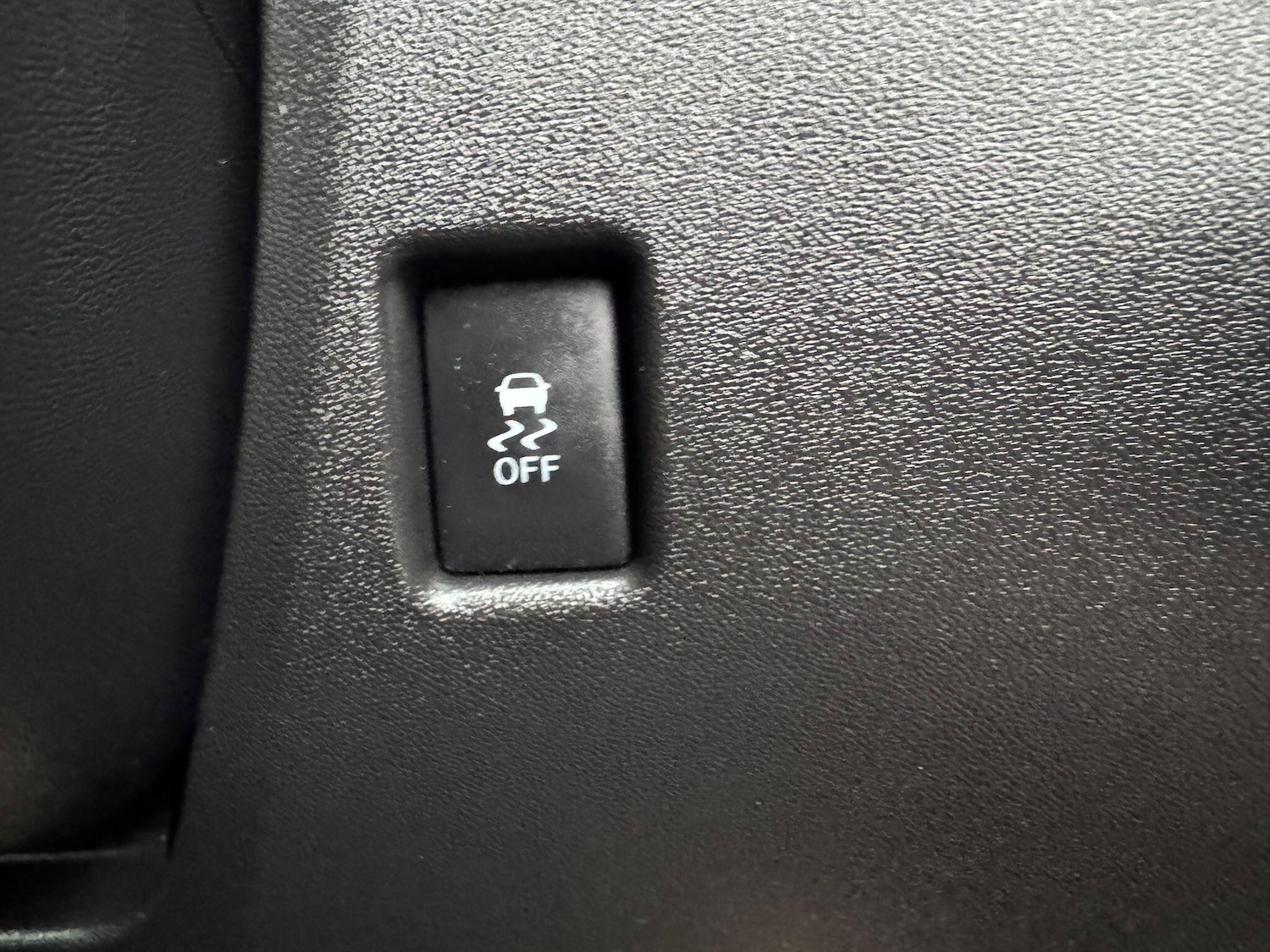 Used Peugeot 108 2015 for sale - 77331876: Photo 17