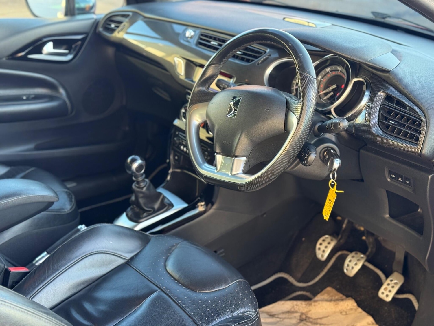 Used Citroen DS3 2013 for sale - 76800795: Photo 29