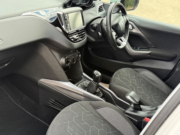 Used Peugeot 2008 2016 for sale - 75589450: Photo 11
