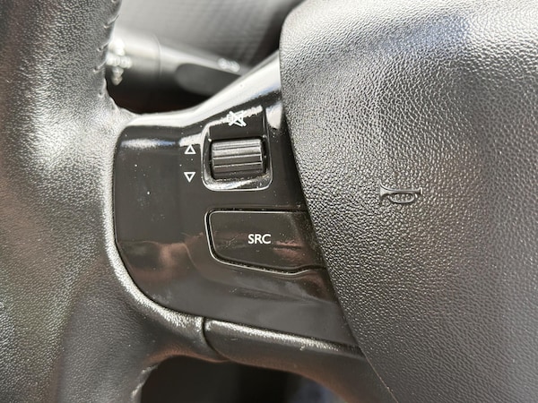 Used Peugeot 2008 2016 for sale - 75589450: Photo 15