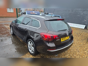 Used Vauxhall Astra 2013 for sale - 77234138: Photo