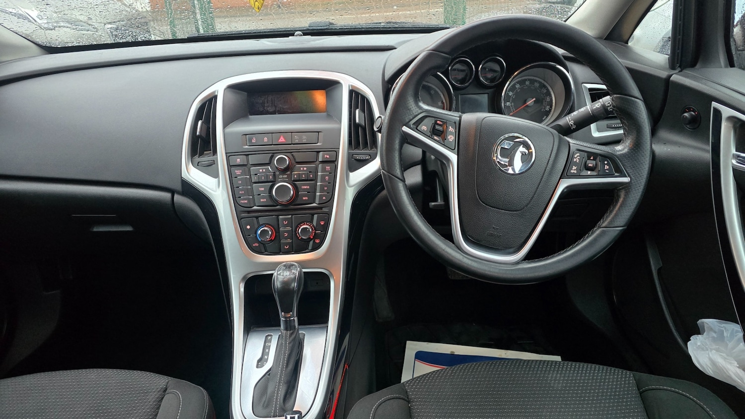 Used Vauxhall Astra 2013 for sale - 77234138: Photo 9