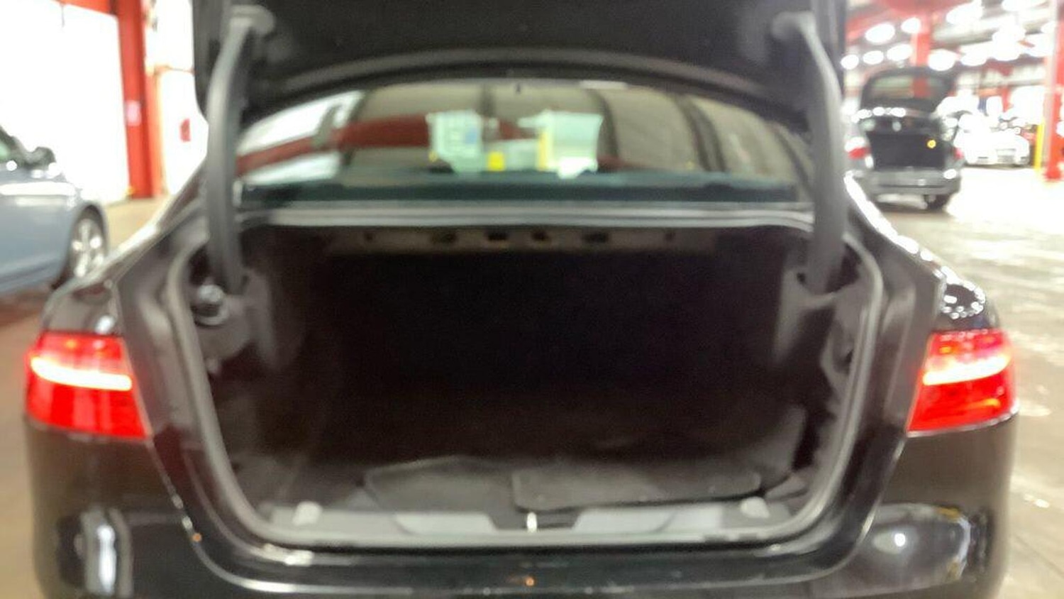 Used Jaguar XE 2015 for sale - 77707176: Photo 10