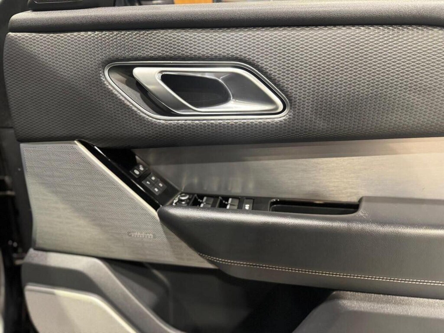 Used Land Rover Range Rover Velar 2018 for sale - 77721323: Photo 18