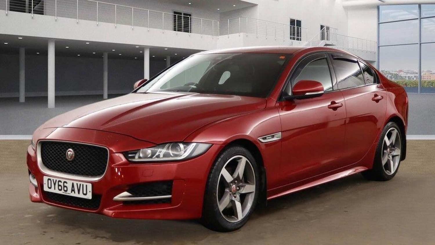 Used Jaguar XE 2016 for sale - 77555108: Photo 2