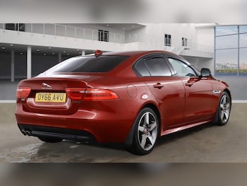 Used Jaguar XE 2016 for sale - 77555108: Photo