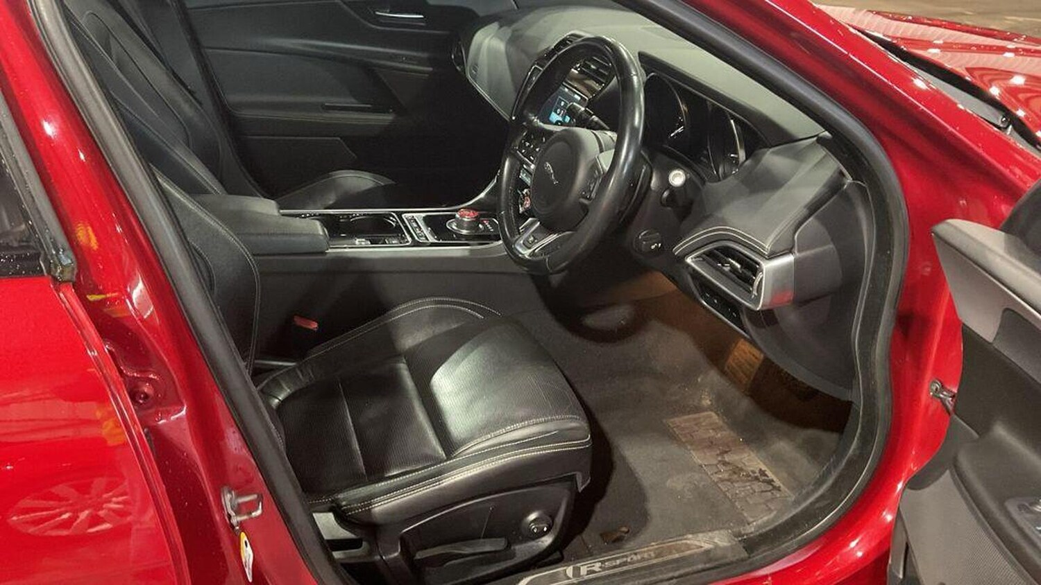 Used Jaguar XE 2016 for sale - 77555108: Photo 6