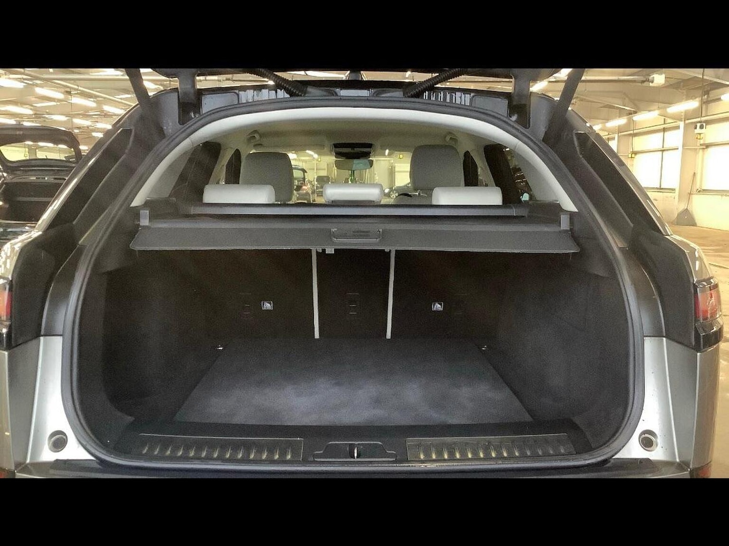 Used Land Rover Range Rover Velar 2017 for sale - 77638641: Photo 4