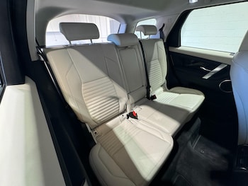 Used Land Rover Discovery Sport 2019 for sale - 79284039: Photo