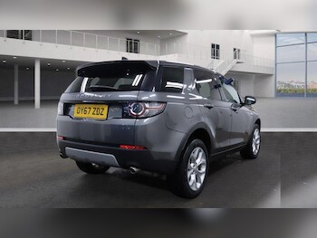 Used Land Rover Discovery Sport 2017 for sale - 77314050: Photo