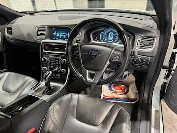 Used Volvo V60 2015 for sale - 79047698: Photo