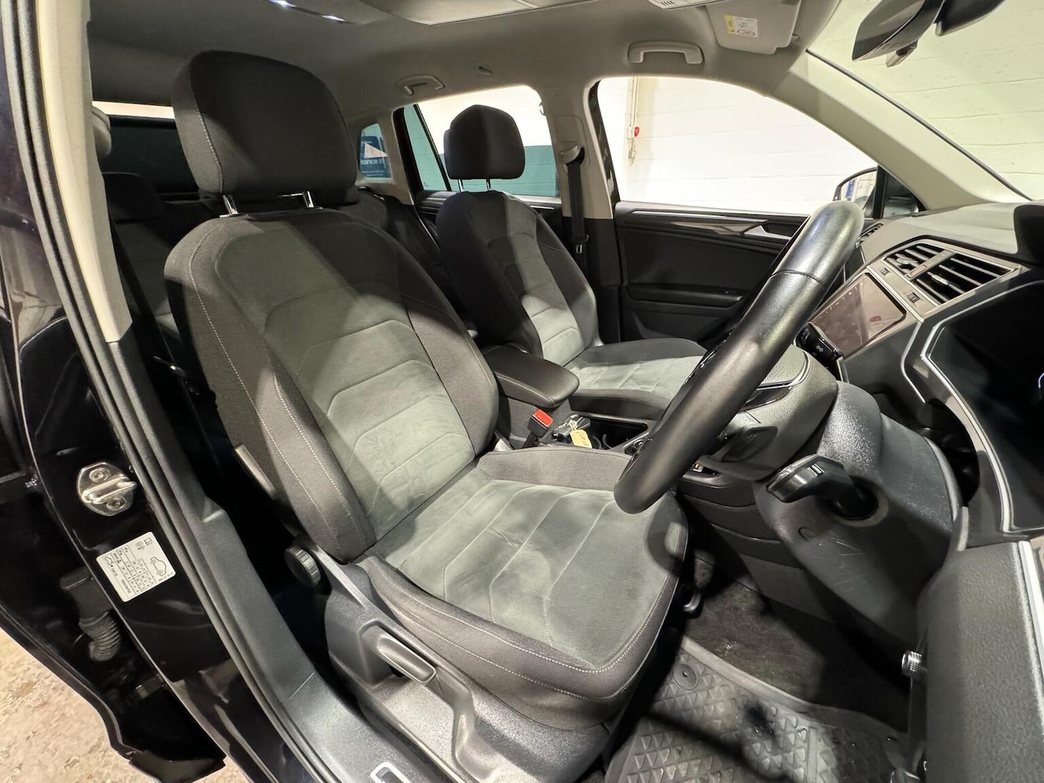 Used Volkswagen Tiguan 2025 for sale - 77310739: Photo 11