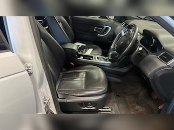 Used Land Rover Discovery Sport 2018 for sale - 78604887: Photo