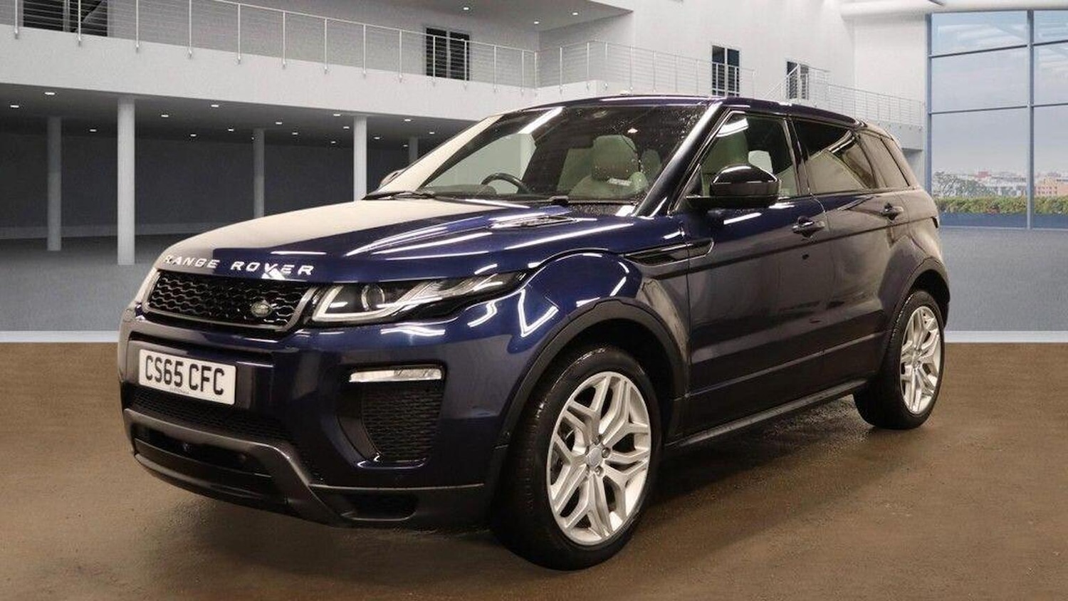 Used Land Rover Range Rover Evoque 2015 for sale - 77303678: Photo 2