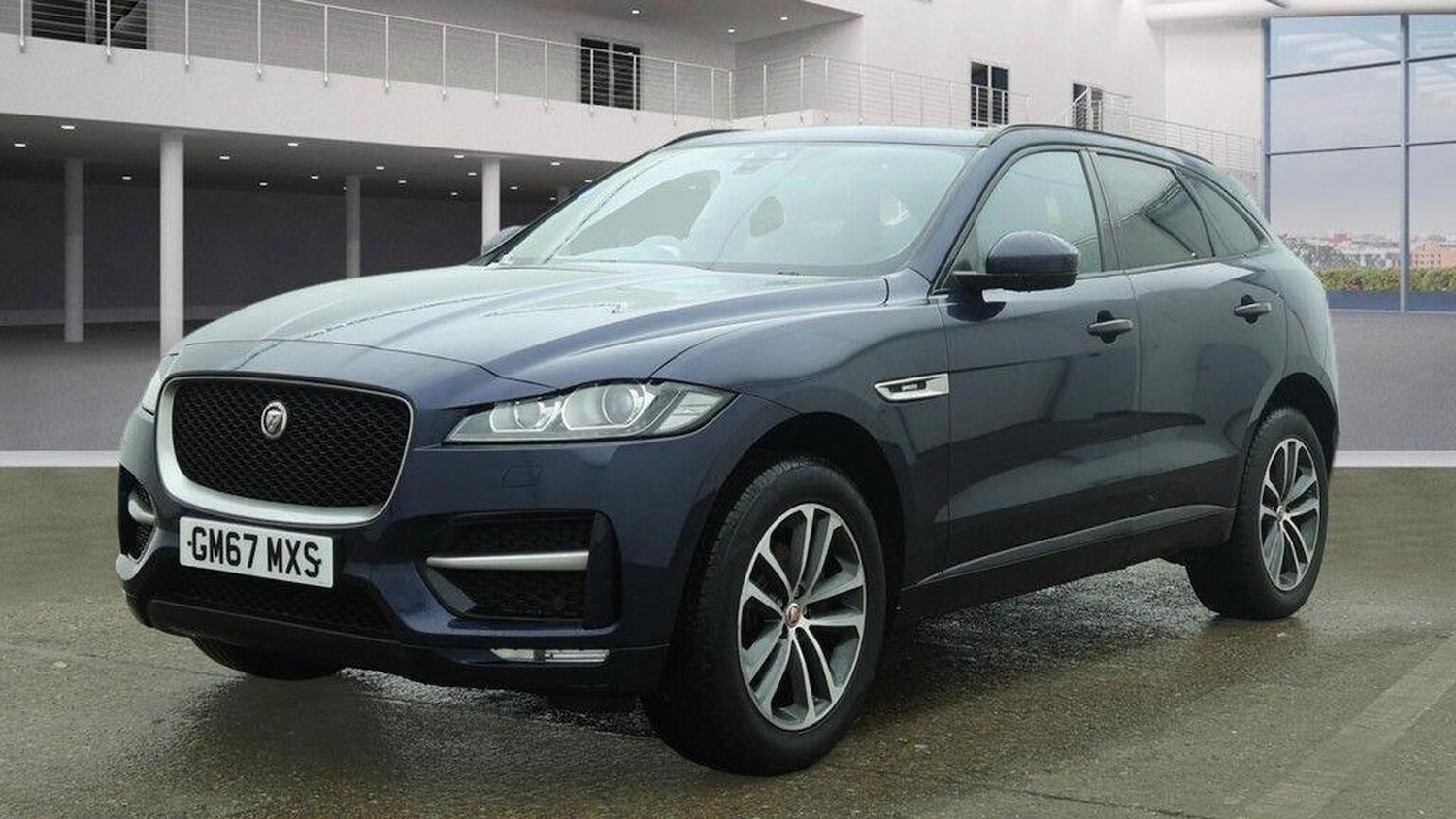 Used Jaguar F-Pace 2017 for sale - 77548283: Photo 2