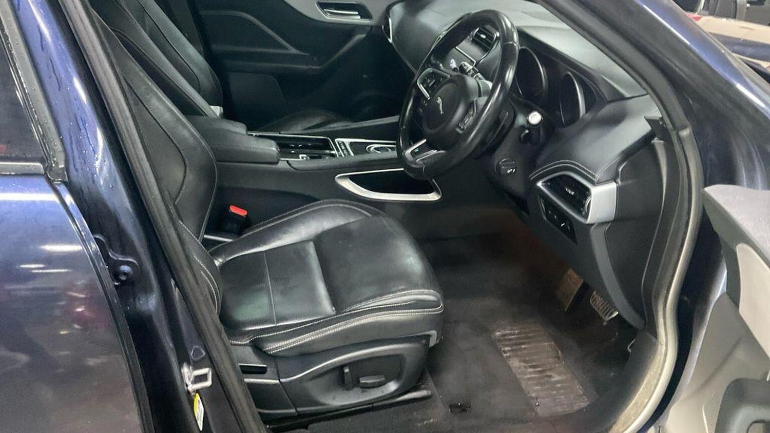 Used Jaguar F-Pace 2017 for sale - 77548283: Photo 6