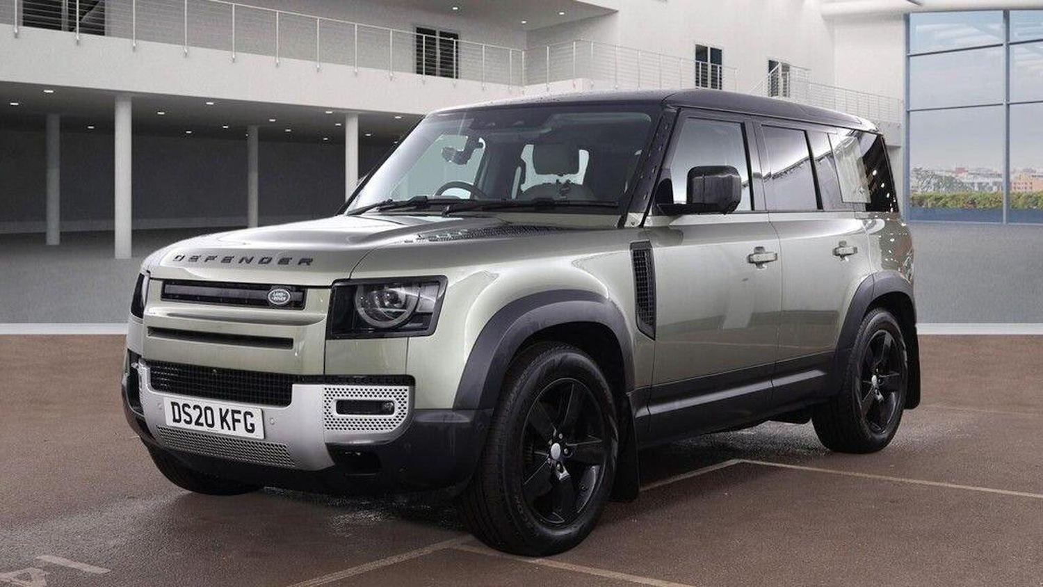 Used Land Rover Defender 110 2020 for sale - 77303671: Photo 2