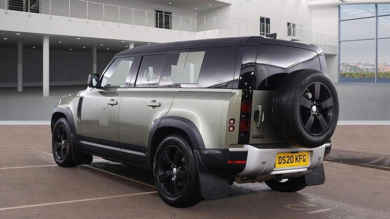Used Land Rover Defender 110 2020 for sale - 77303671: Photo 3