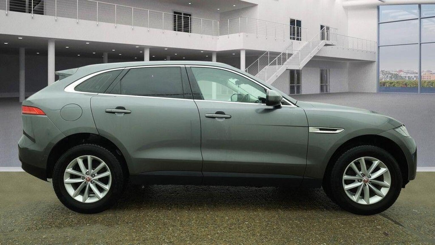 Used Jaguar F-Pace 2019 for sale - 77629061: Photo 5