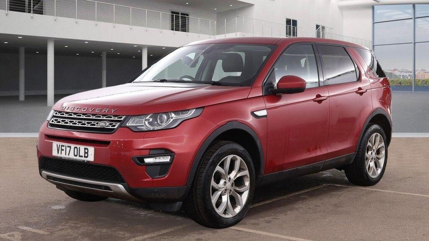 Used Land Rover Discovery Sport 2017 for sale - 77707270: Photo 2