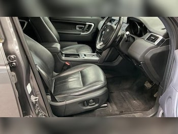 Used Land Rover Discovery Sport 2019 for sale - 78621054: Photo