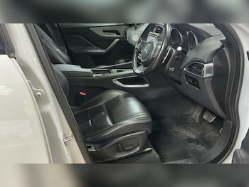 Used Jaguar F-Pace 2017 for sale - 78633577: Photo