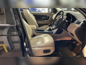 Used Land Rover Discovery Sport 2016 for sale - 78826044: Photo