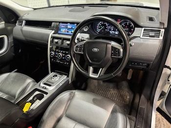 Used Land Rover Discovery Sport 2016 for sale - 79471799: Photo