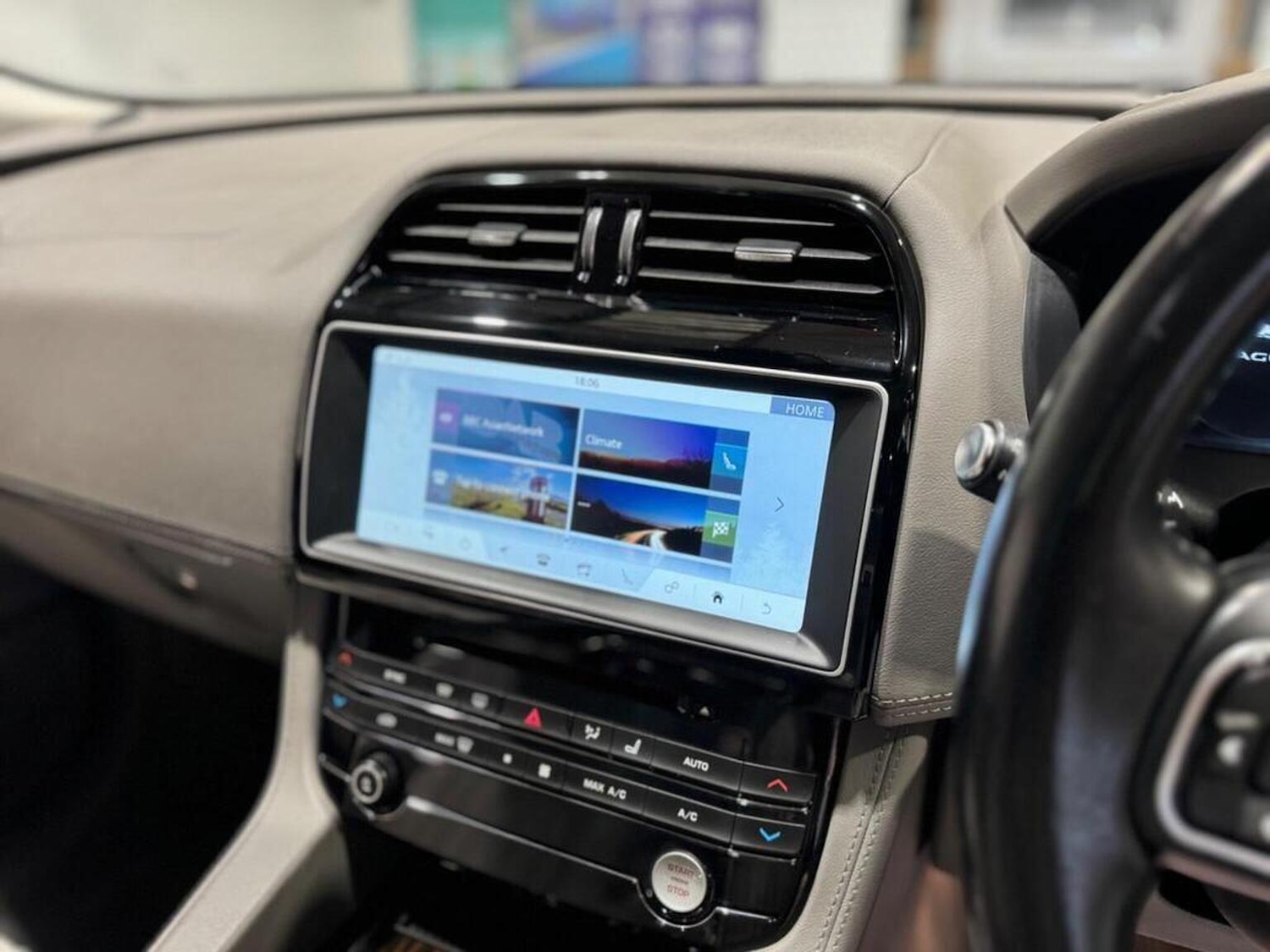 Used Jaguar F-Pace 2016 for sale - 77694322: Photo 15